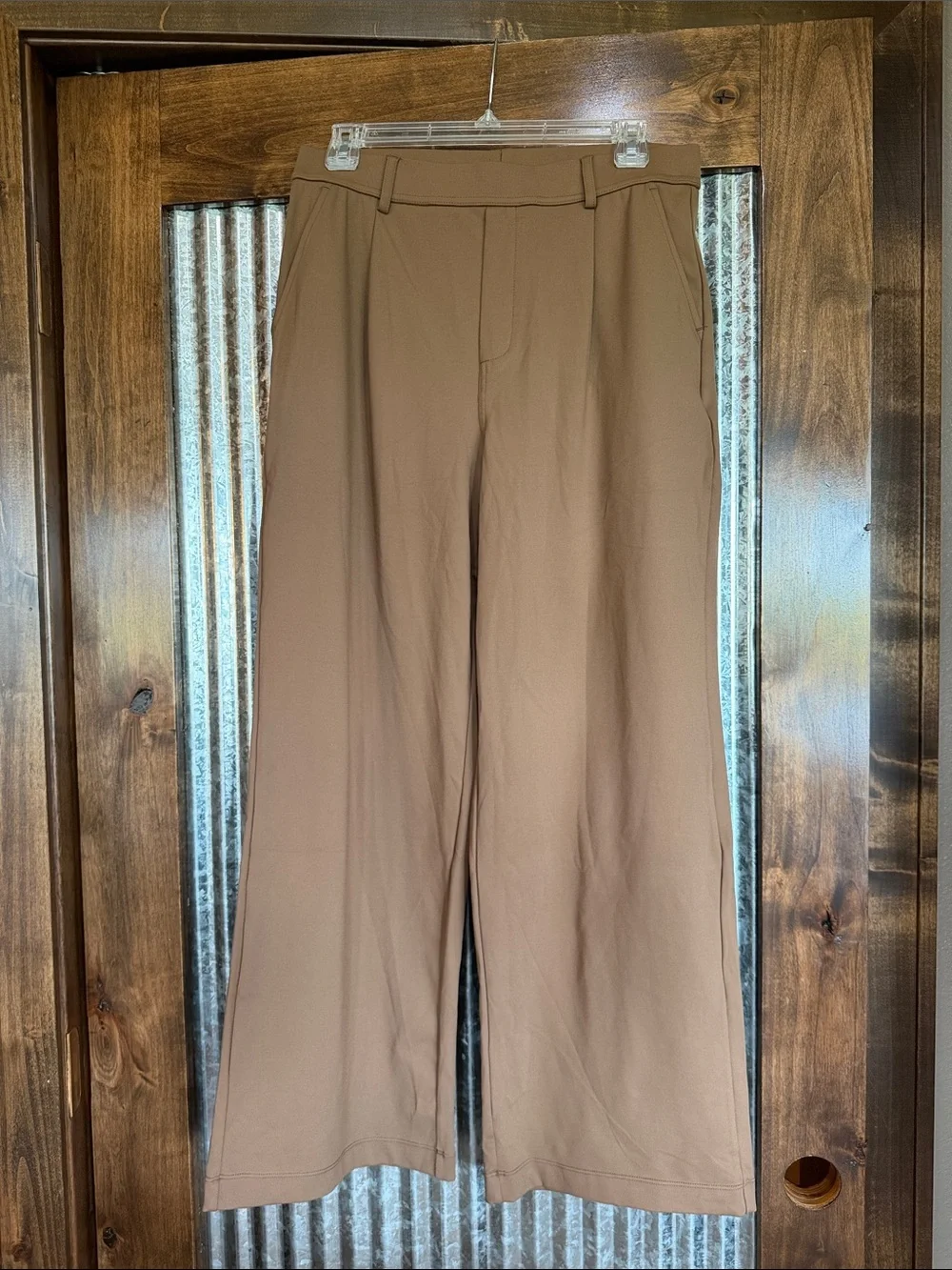 NWOT   HALARA Women's Wide-Leg work pants- brown sz med